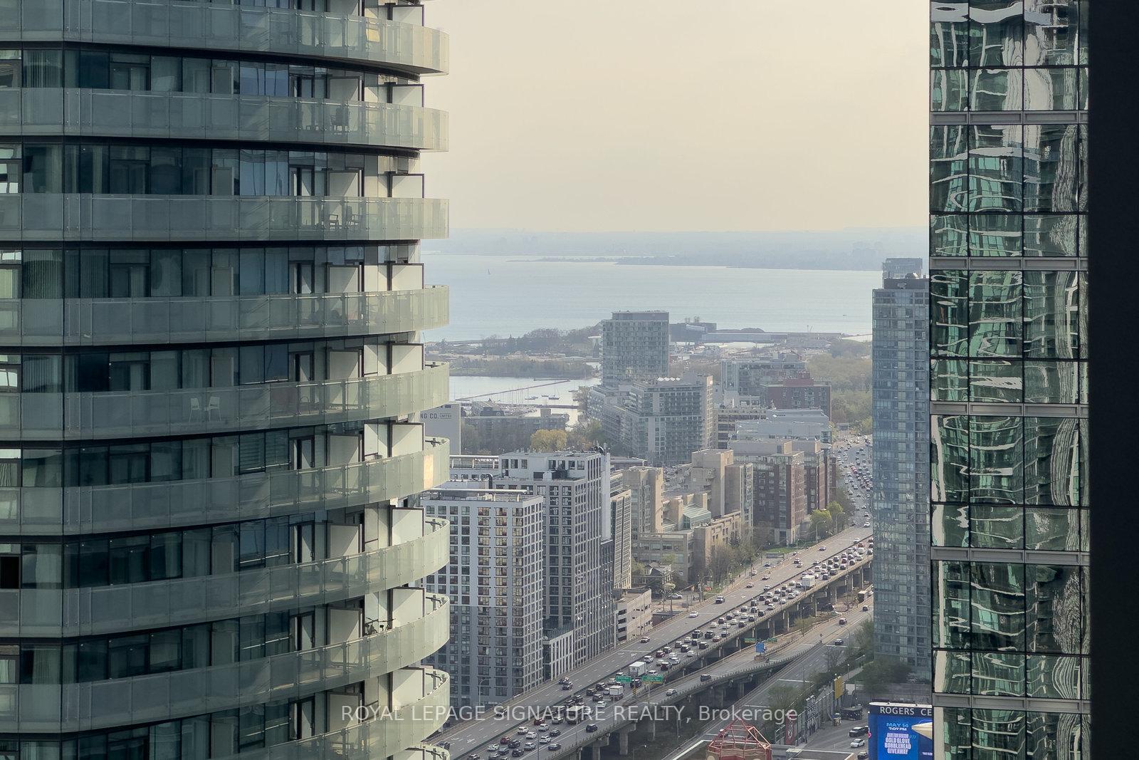 3 Bedrooms Condo at 65 Bremner, Toronto For sale