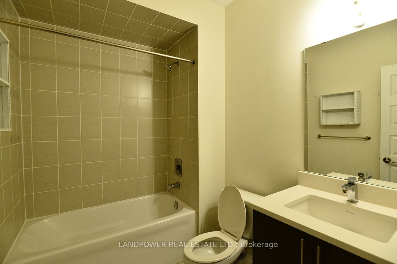 11 Eldora Avenue, #3