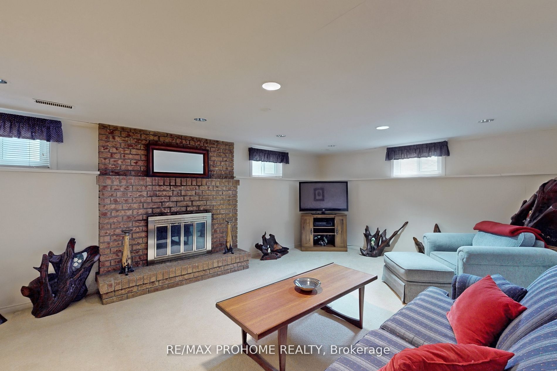 17 Oakworth Crescent
