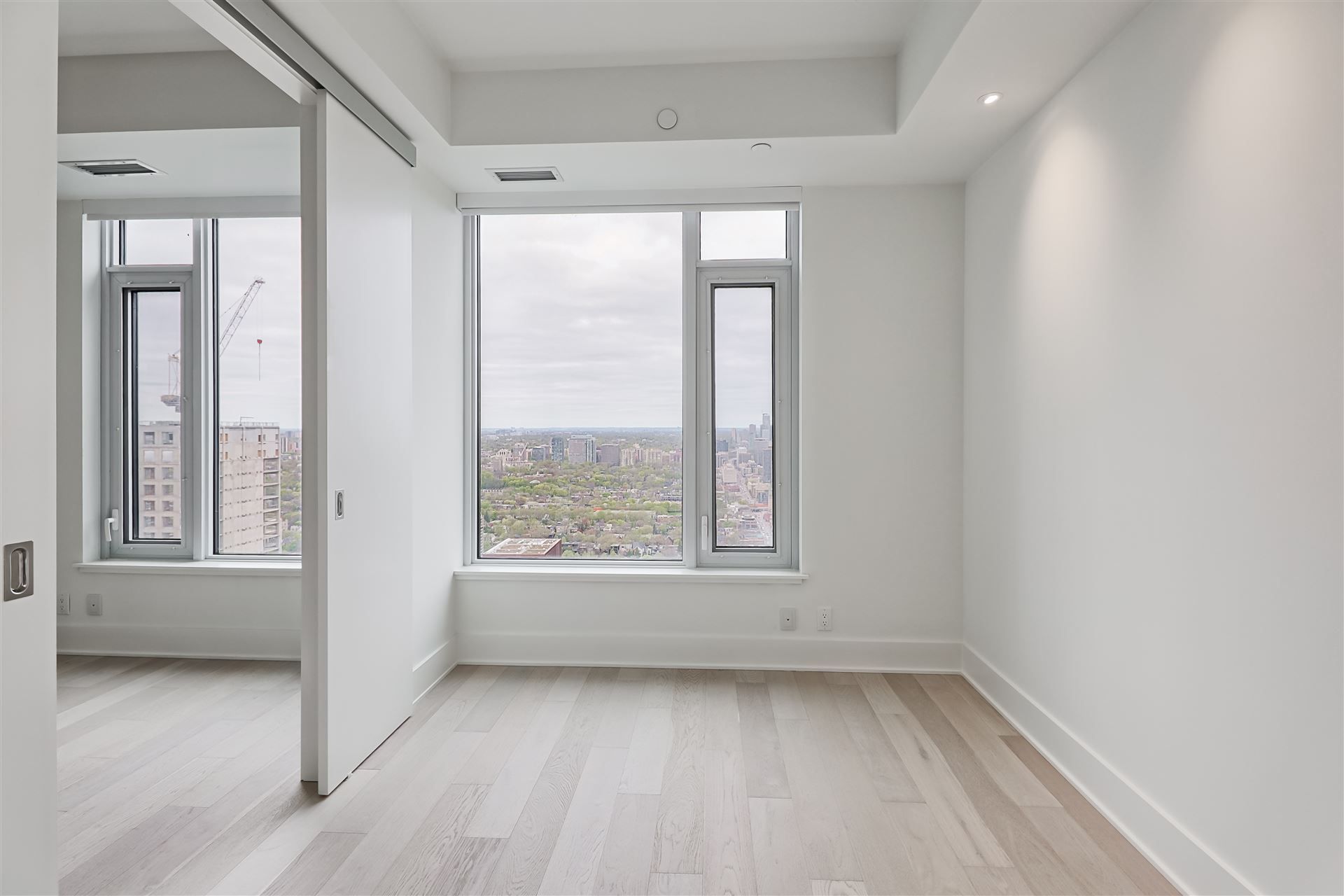 11 Yorkville Avenue 4503