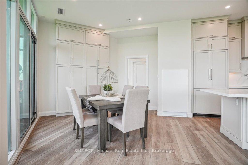 2 Bedrooms Condo at 2750 KING,  Hamilton For sale