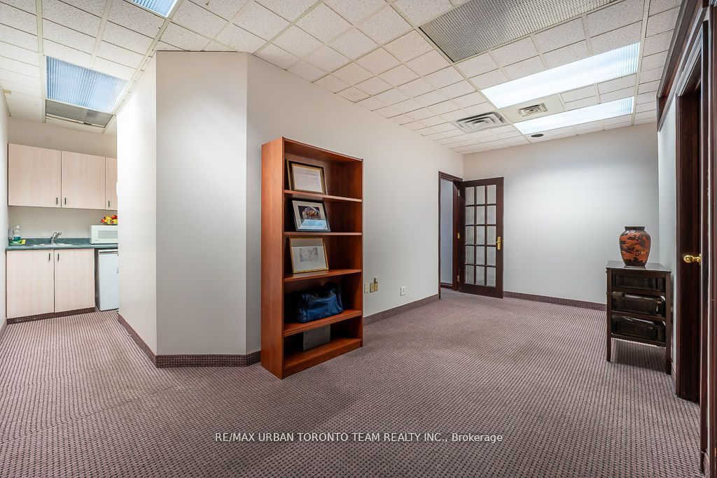 120 Carlton Street, #208