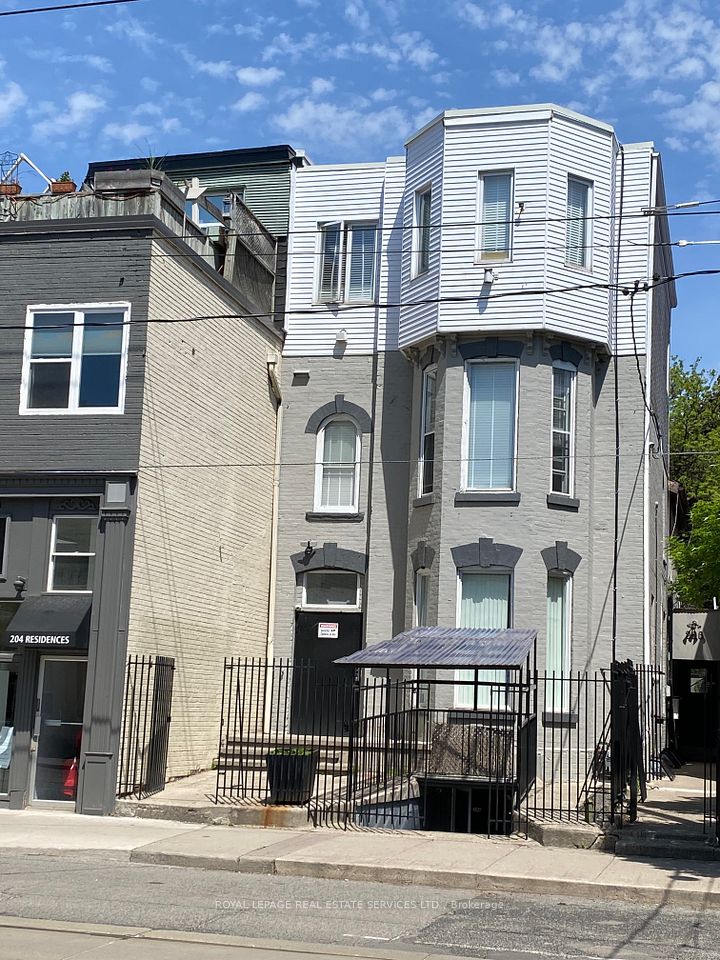 206 Carlton Street