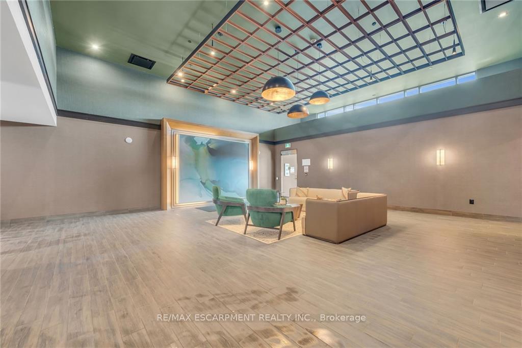 1 Bedroom Condo at 460 Dundas,  Hamilton For sale