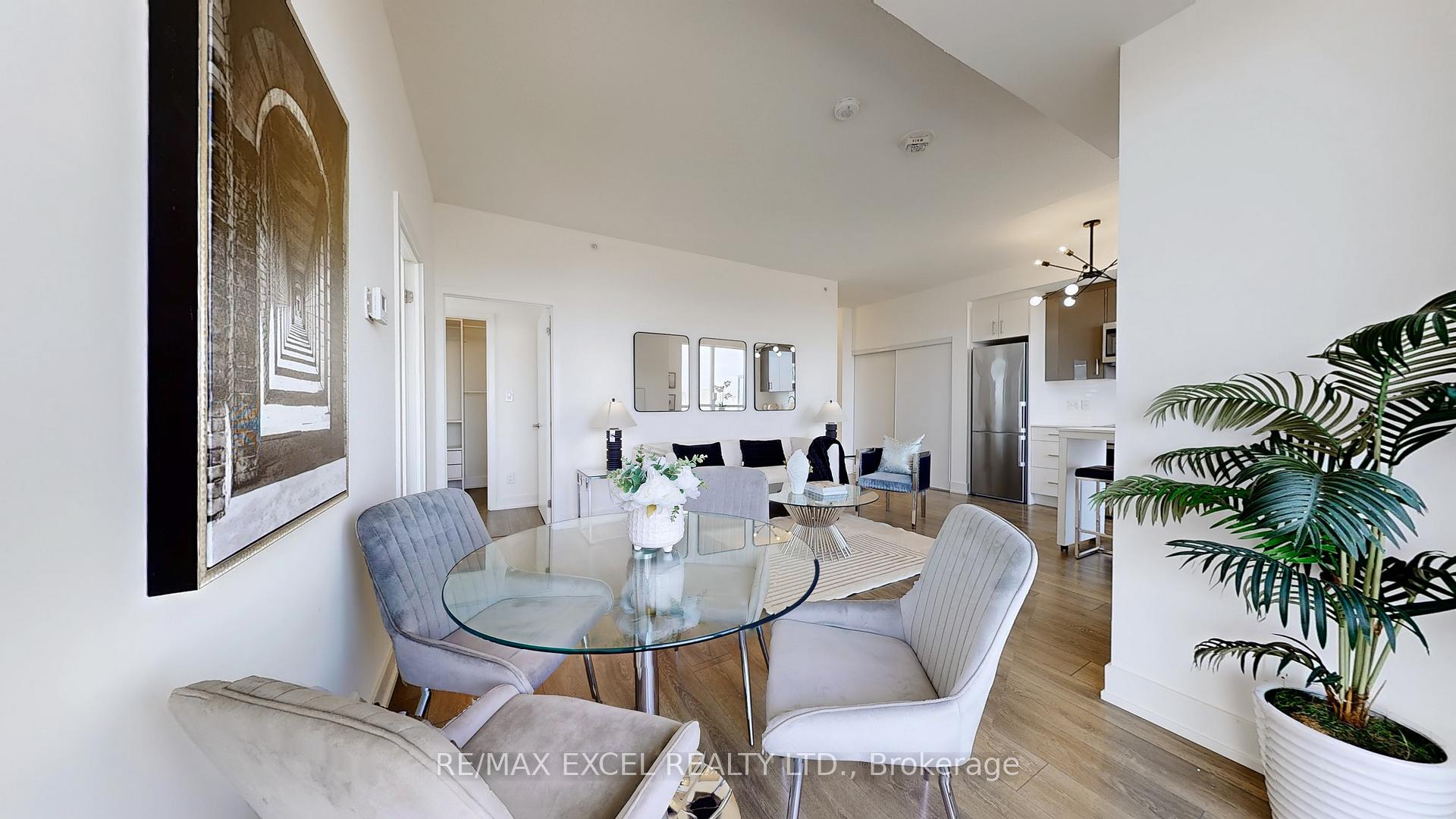 2 Bedrooms Condo at 180 Fairview Mall, Toronto For sale