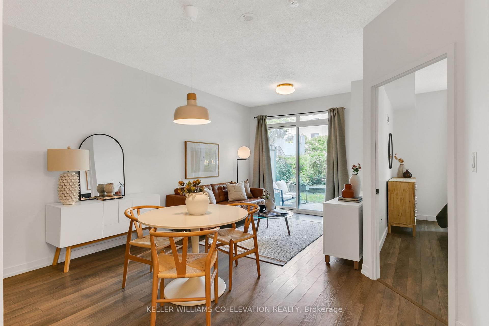 2 Bedrooms Condo at 816 Lansdowne, Toronto For sale