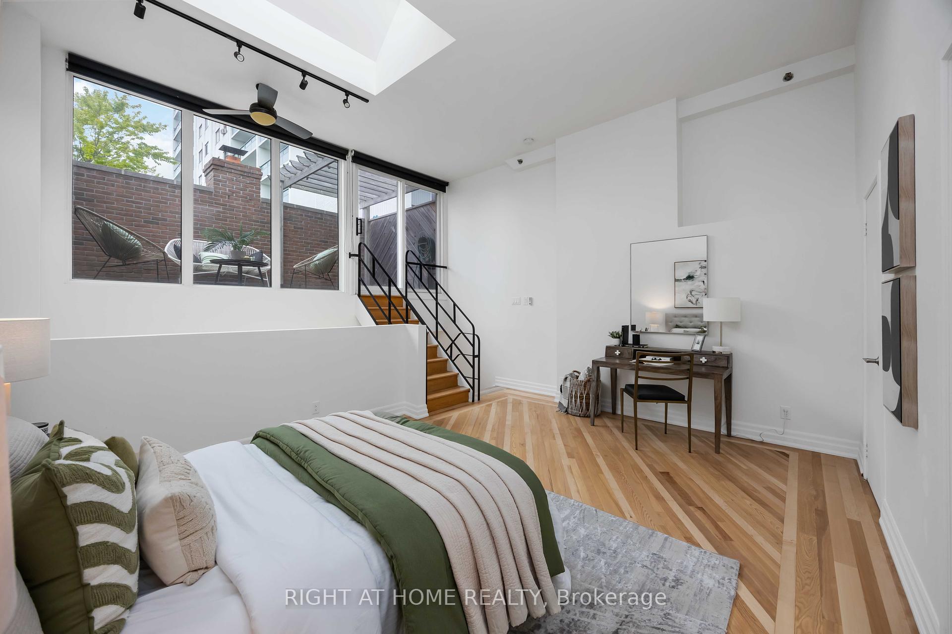 1 Bedroom Condo at 110 Hepbourne, Toronto For sale