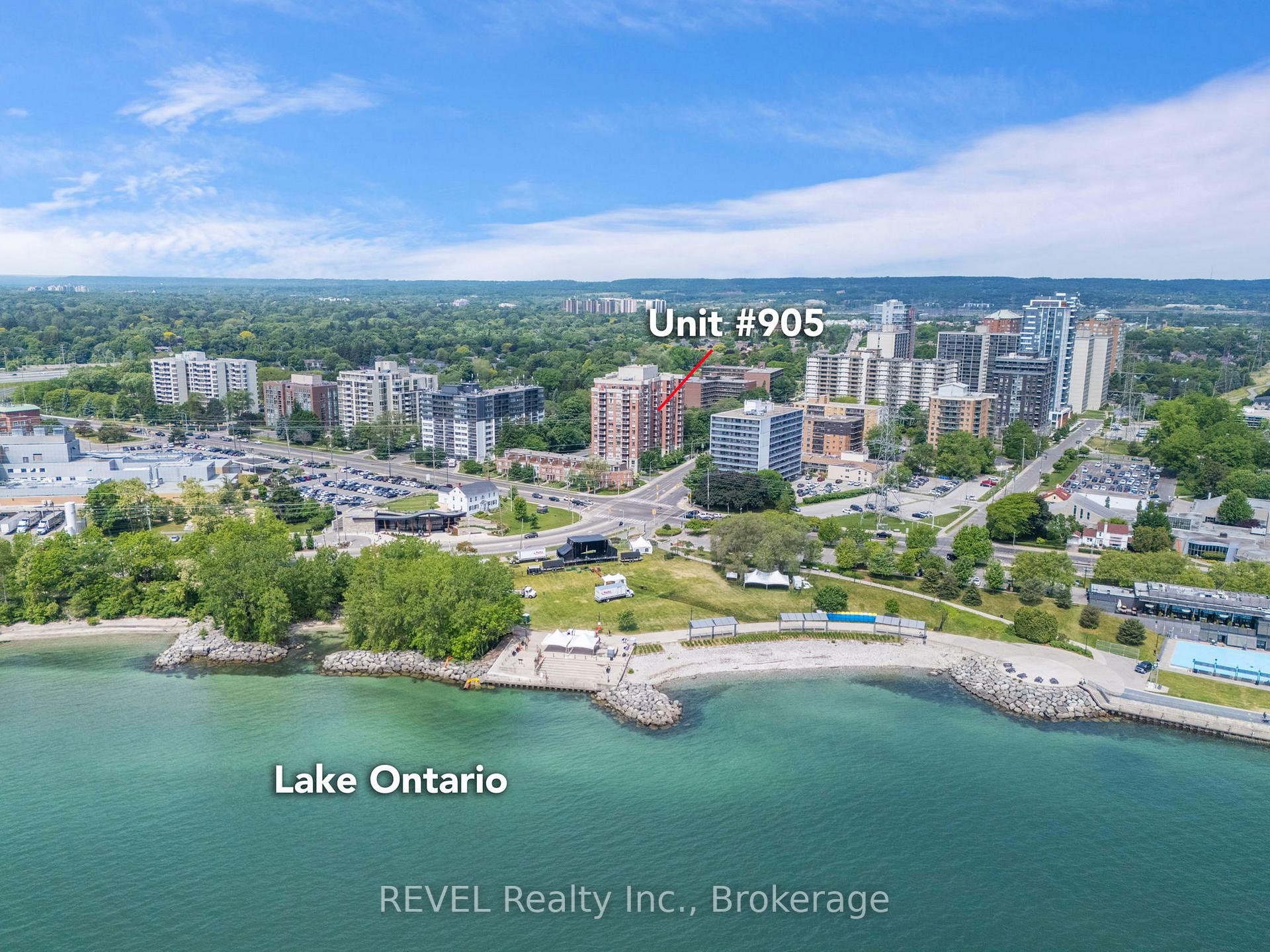 2 Bedrooms Condo at 442 Maple, Burlington For sale