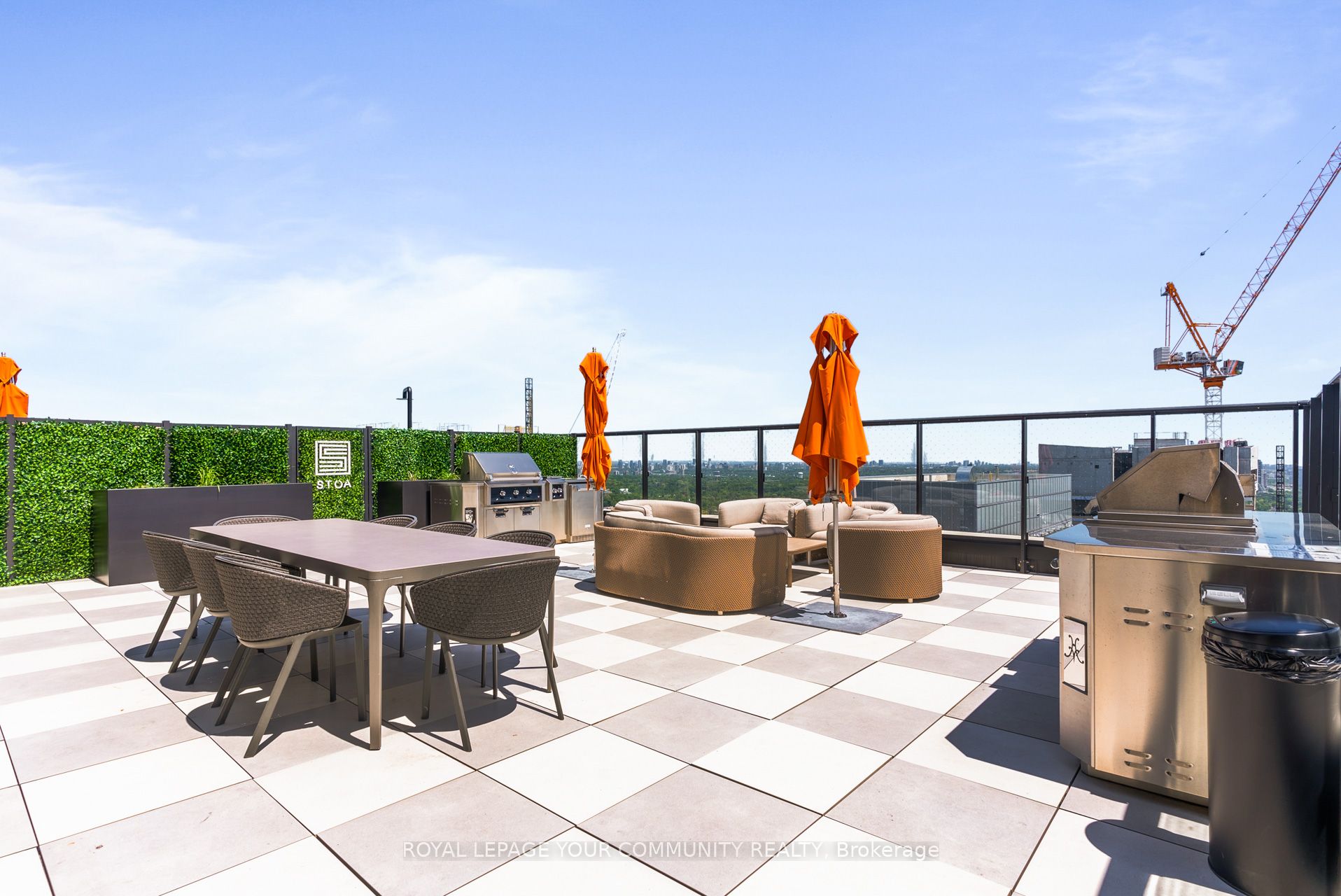 200 Redpath Avenue, #3306