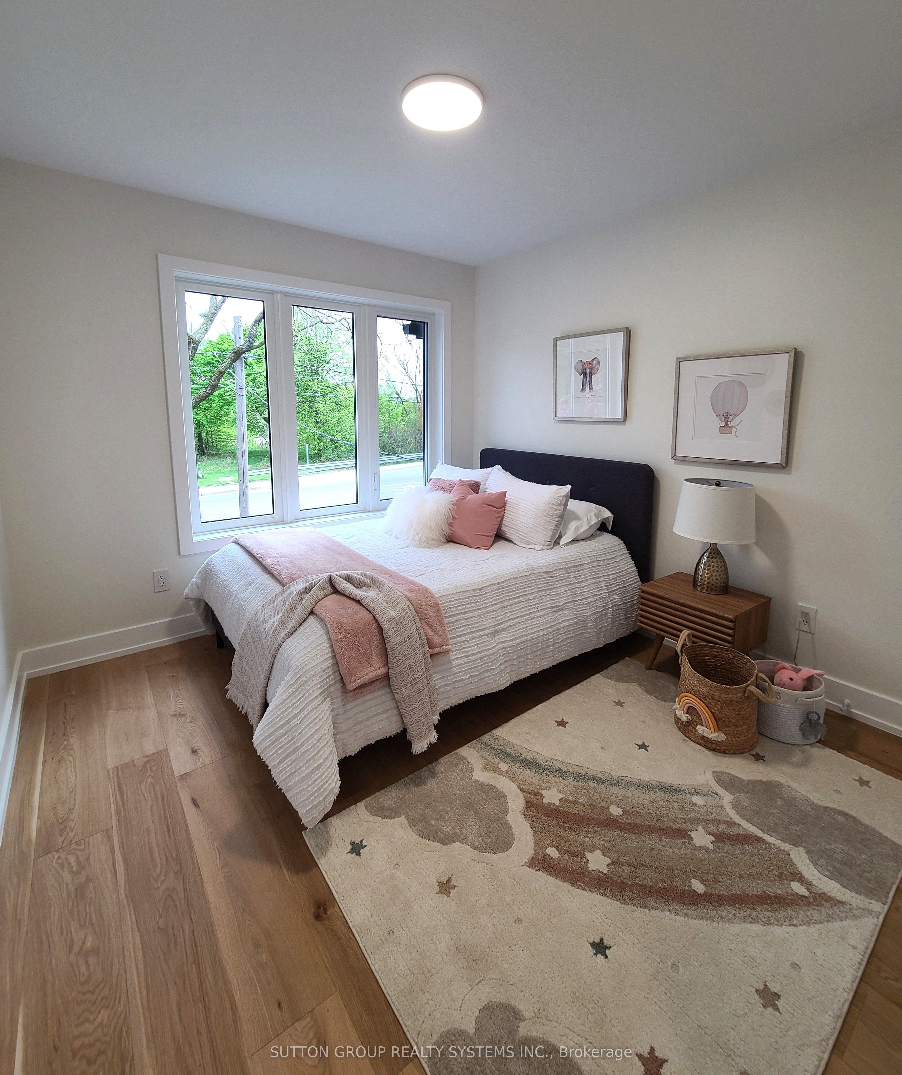 21 South Kingsway