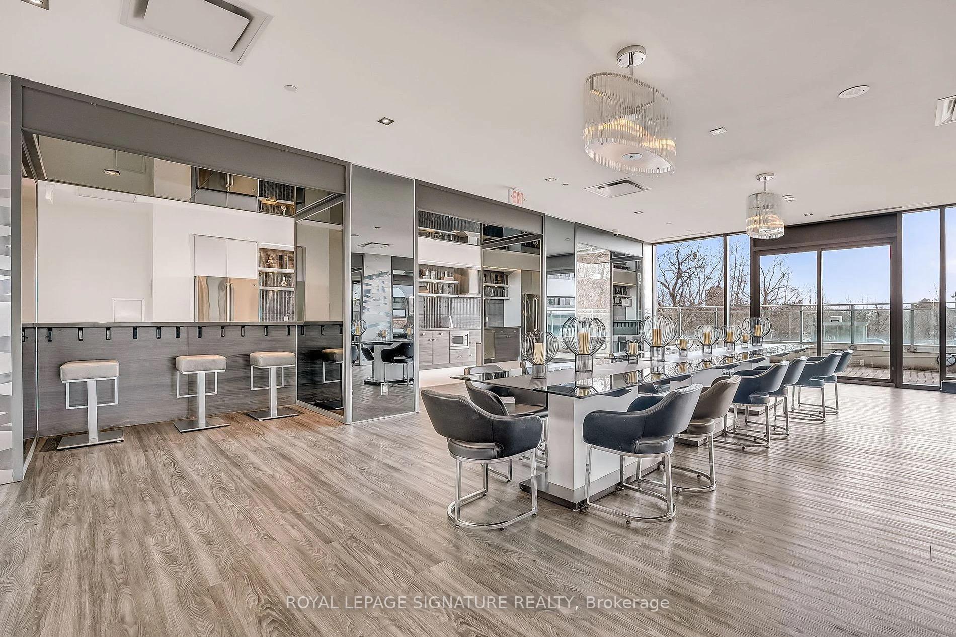 2 Bedrooms Condo at 33 Shore Breeze, Toronto For sale