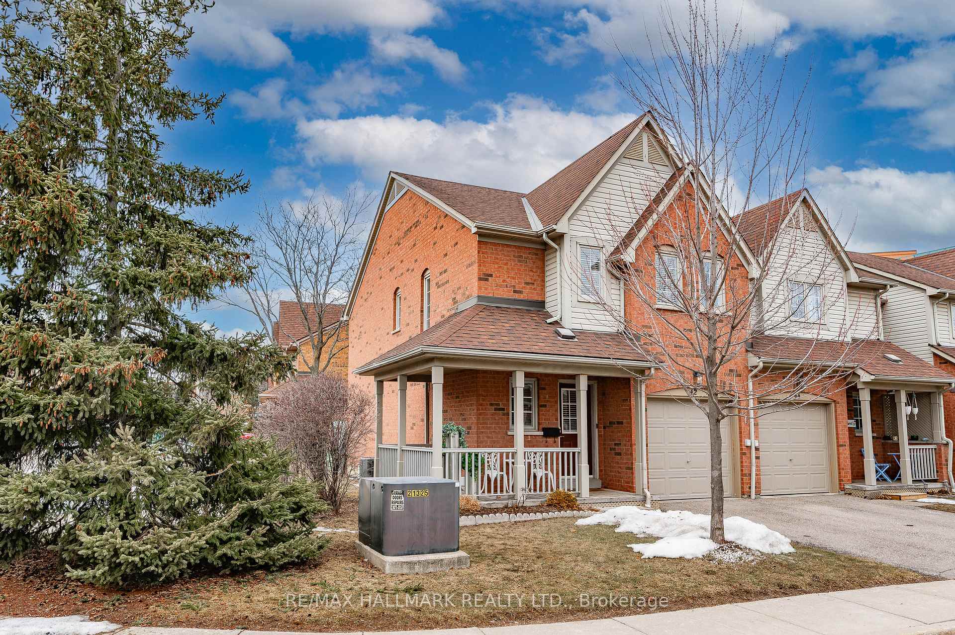 3 Bedrooms Condo at 5950 Glen Erin,  Mississauga For sale