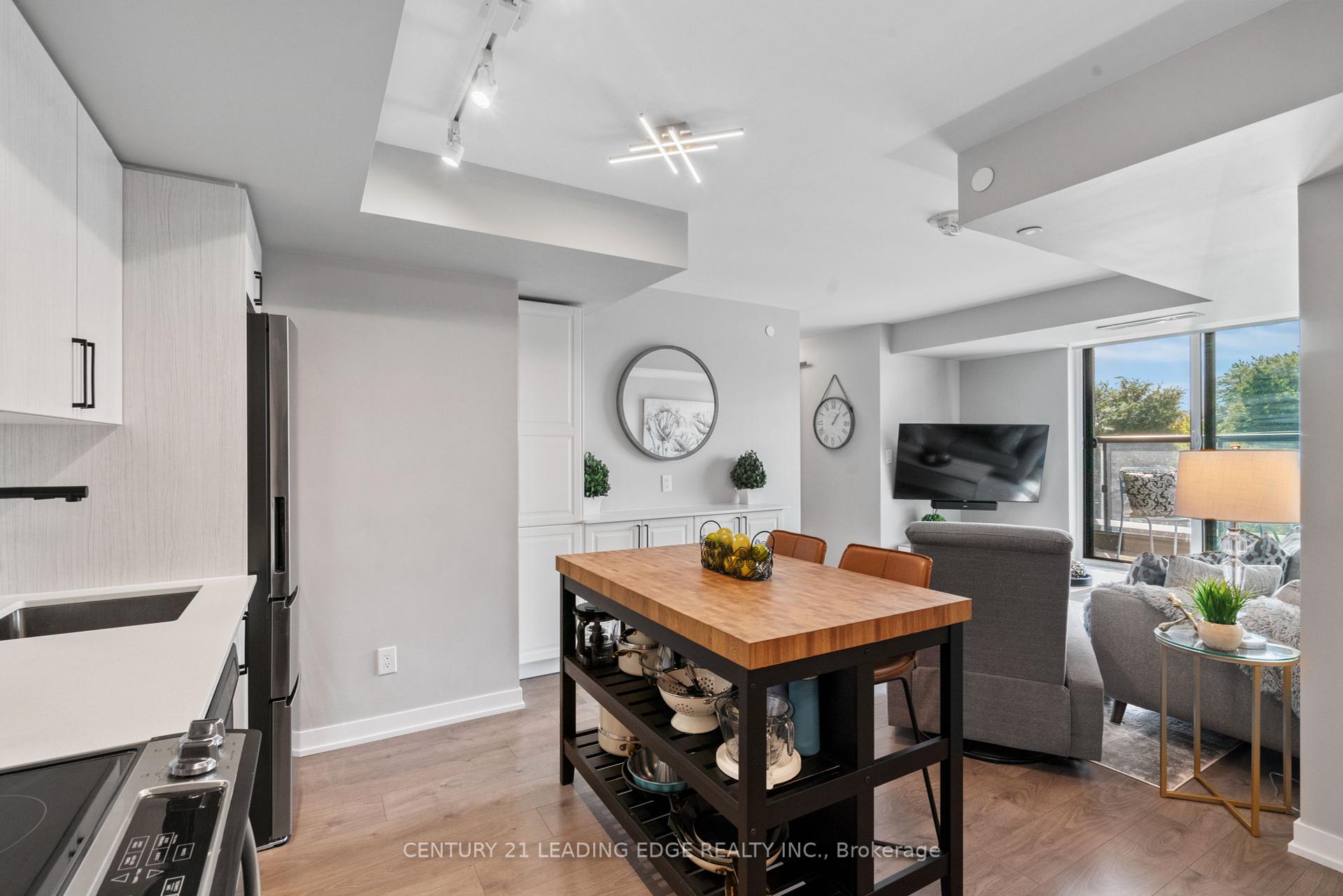 2 Bedrooms Condo at 1401 O’Connor, Toronto For sale