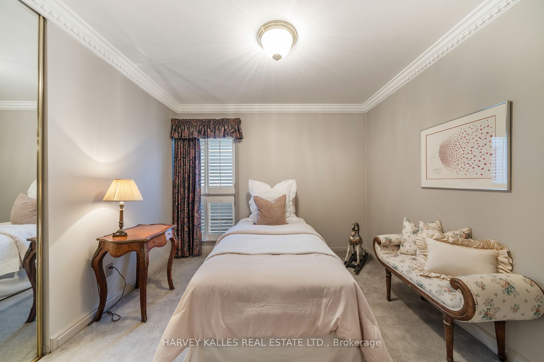 46 Clarendon Avenue