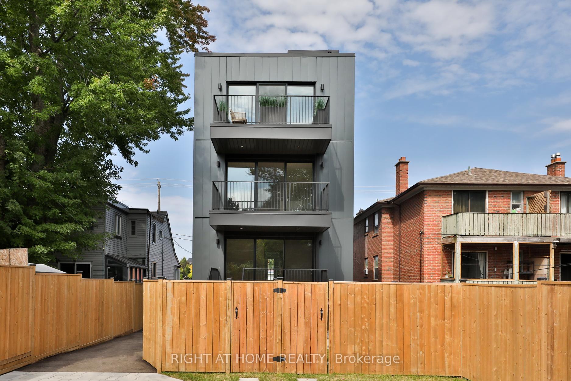3 Bedrooms Condo at 2343 Gerrard, Toronto For sale