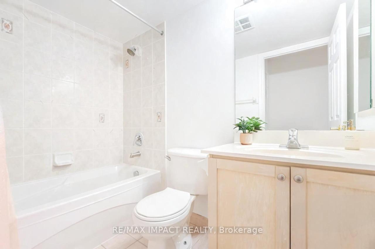 1 Bedroom Condo at 123 Omni, Toronto For sale