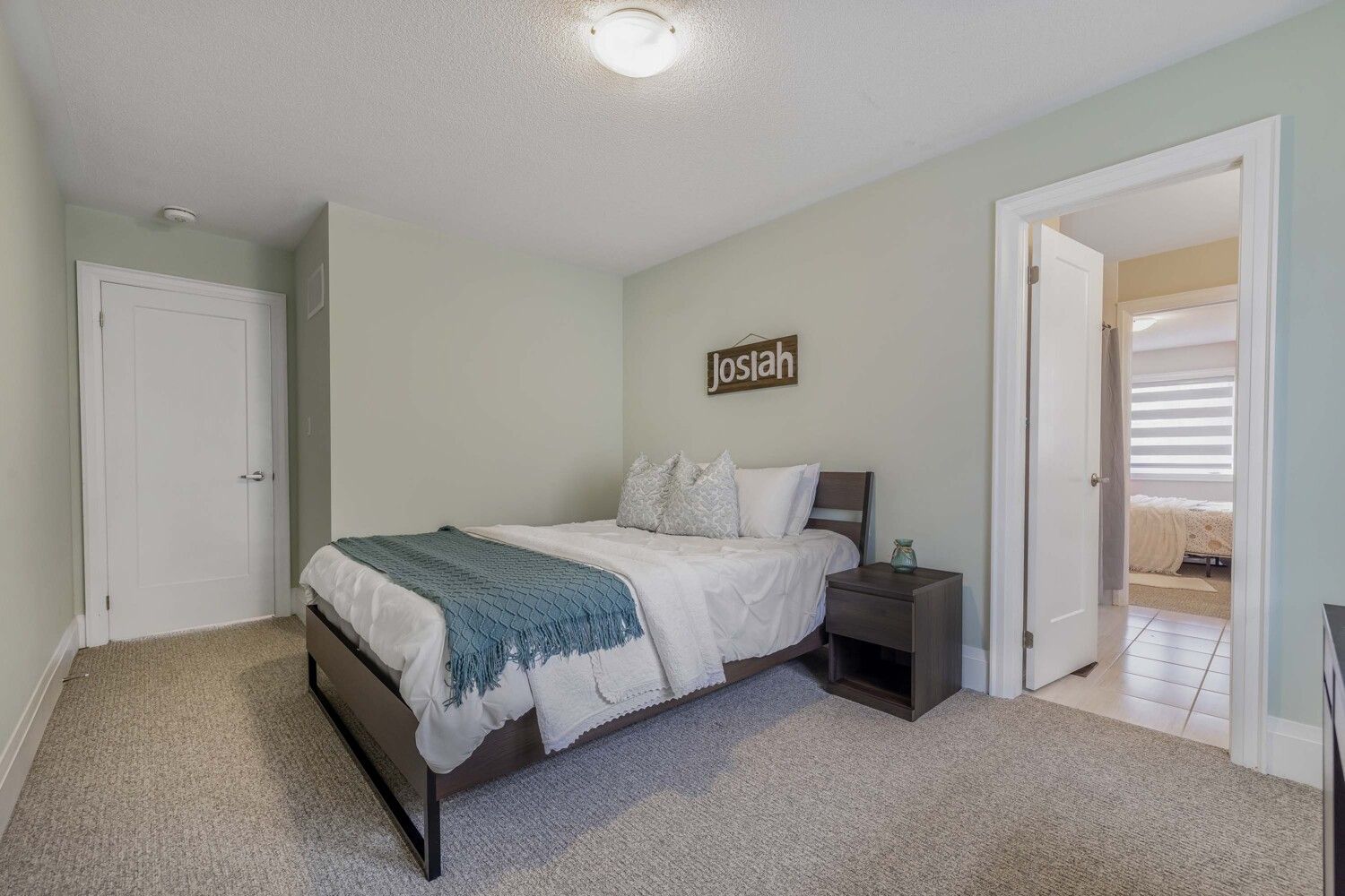 75 Bethpage Crescent