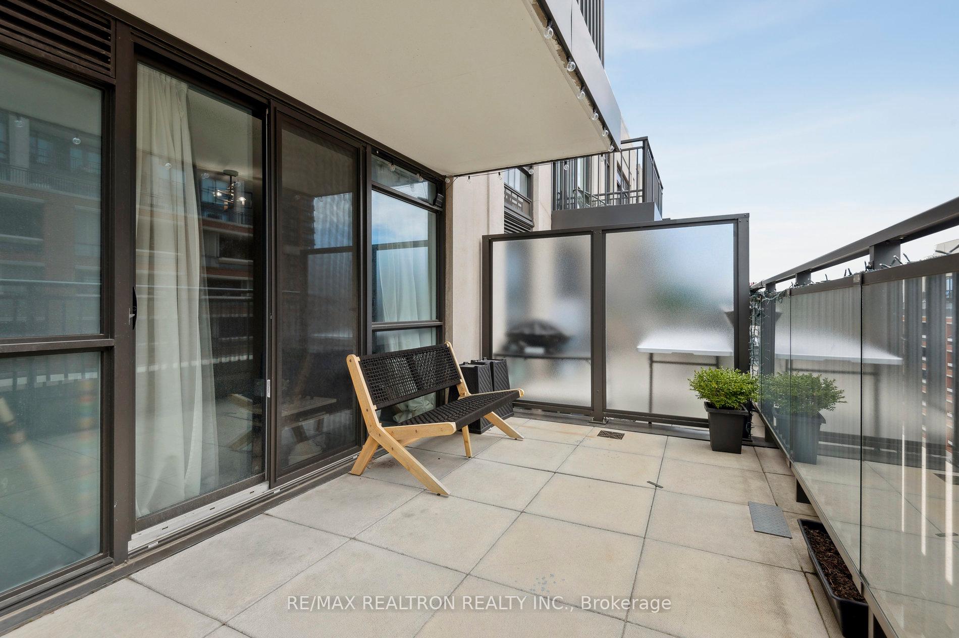 2 Bedrooms Condo at 3091 Dufferin, Toronto For sale
