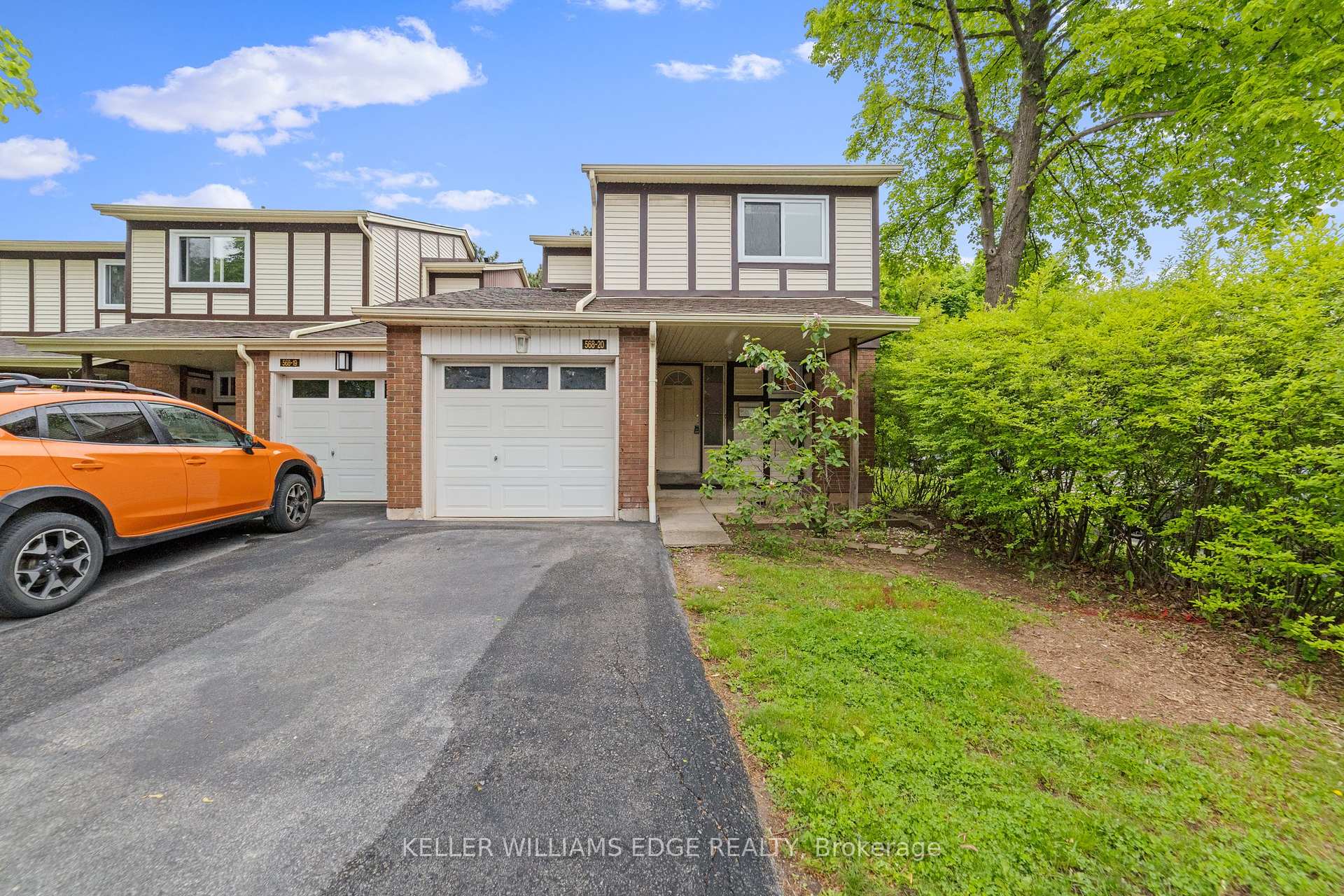 3 Bedrooms Condo at 568 Sheraton, Burlington For sale
