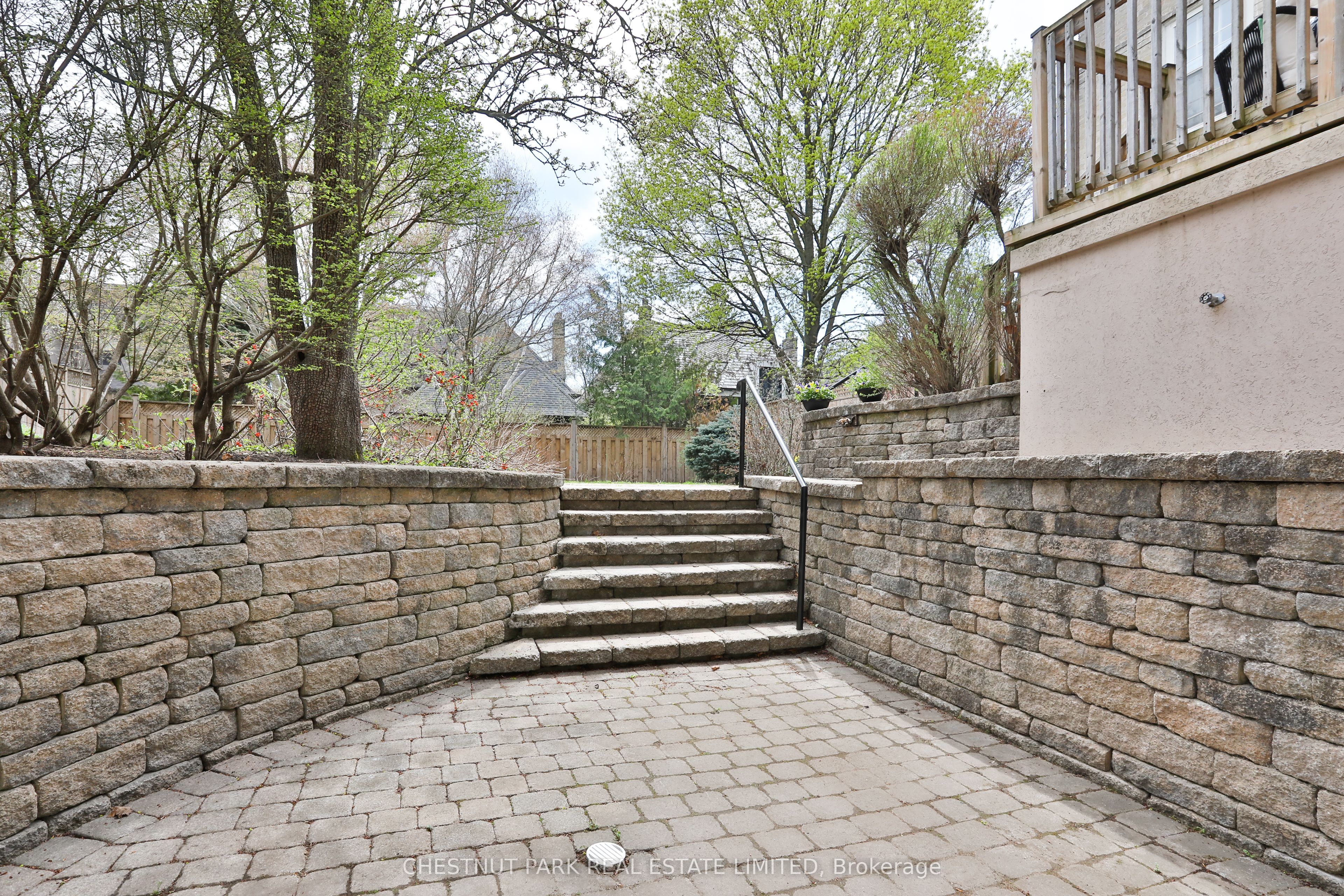 9 Noel Avenue