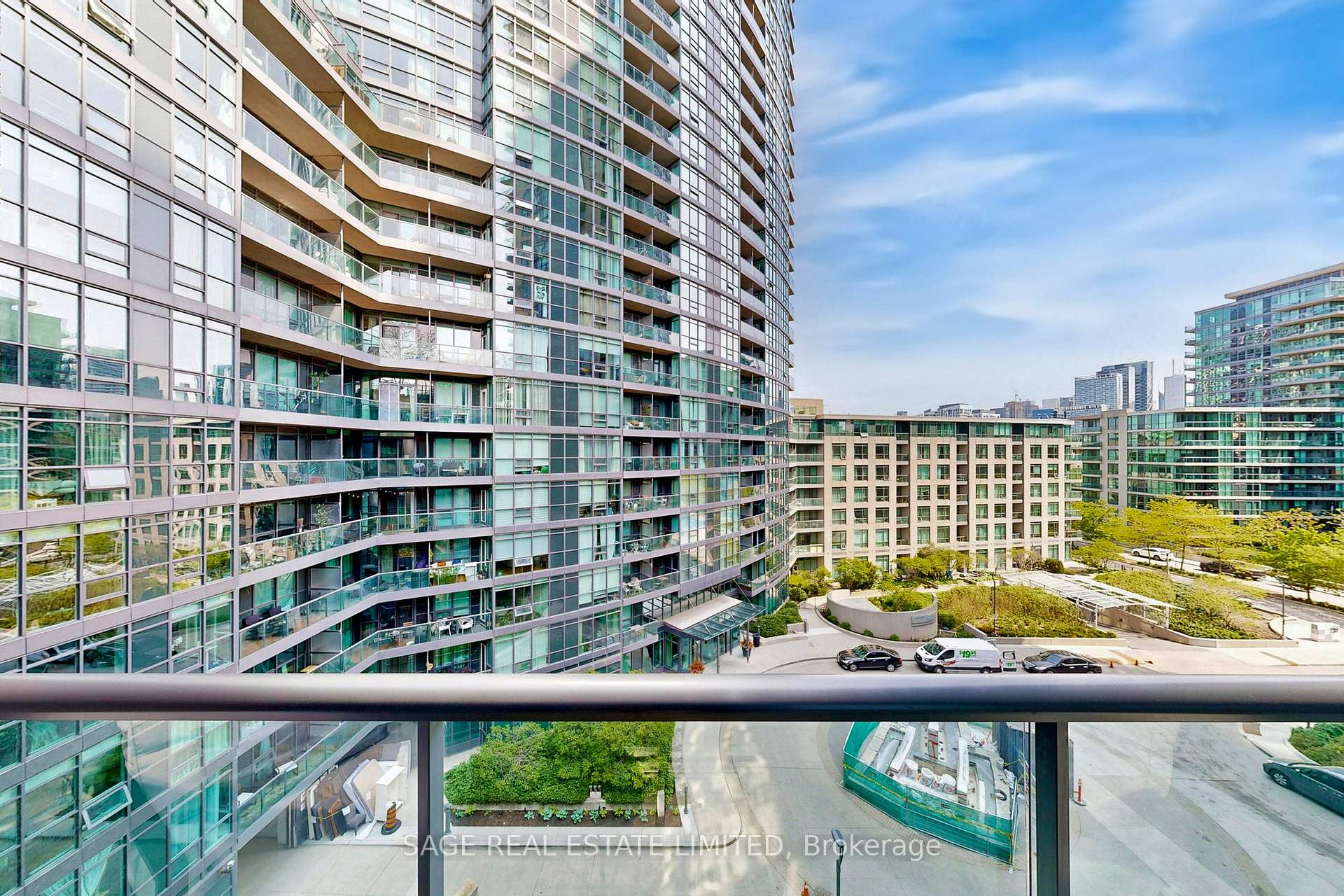 2 Bedrooms Condo at 219 Fort York, Toronto For sale