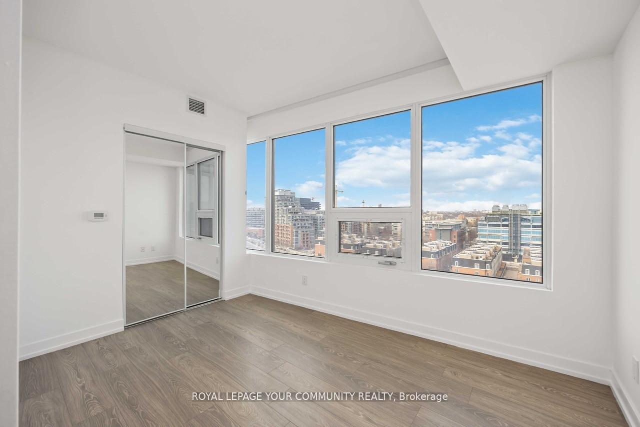 2 Bedrooms Condo at 19 Western Battery, Toronto For sale
