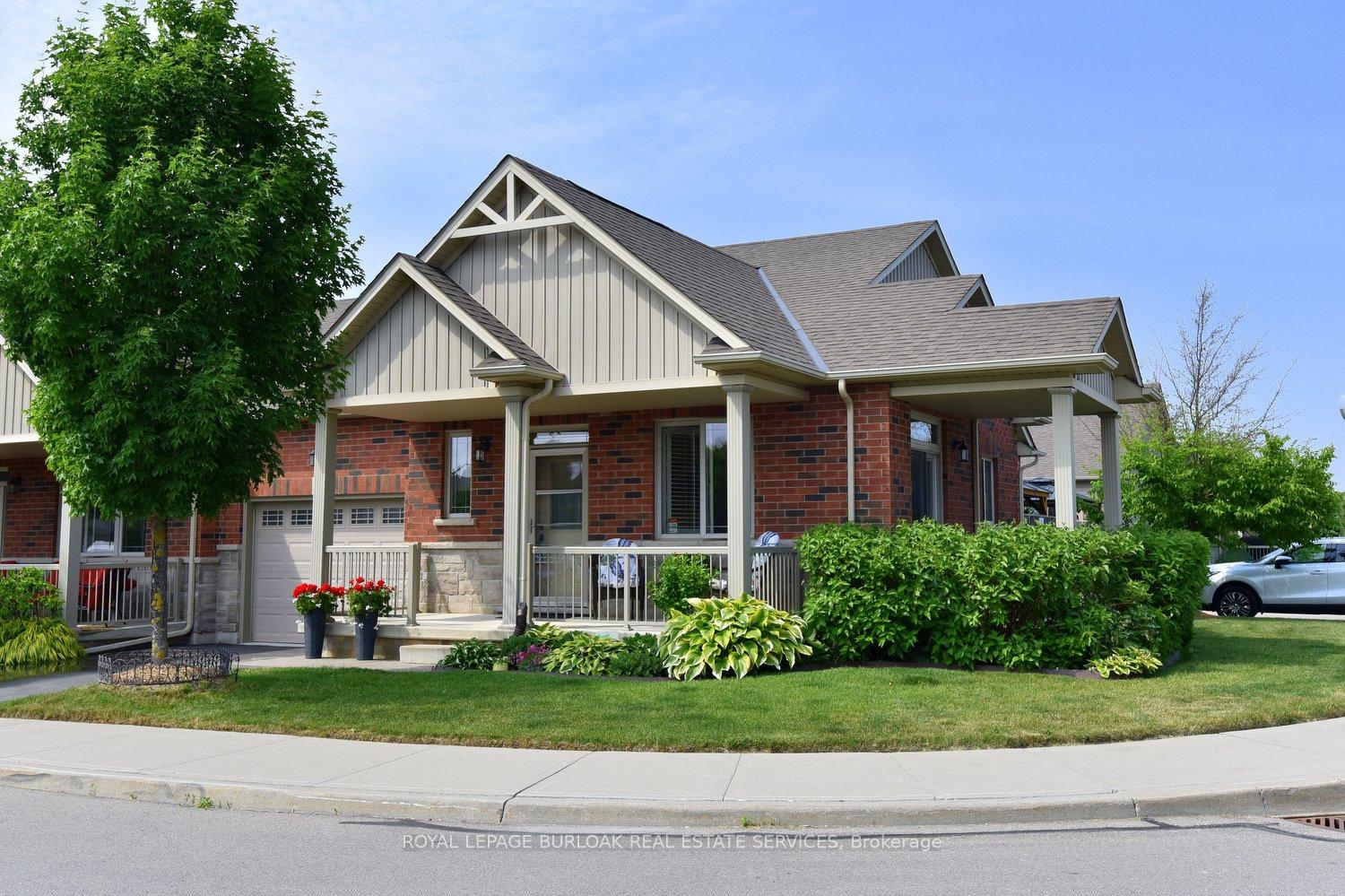2 Bedrooms Condo at 11 Ecker, Hamilton For sale