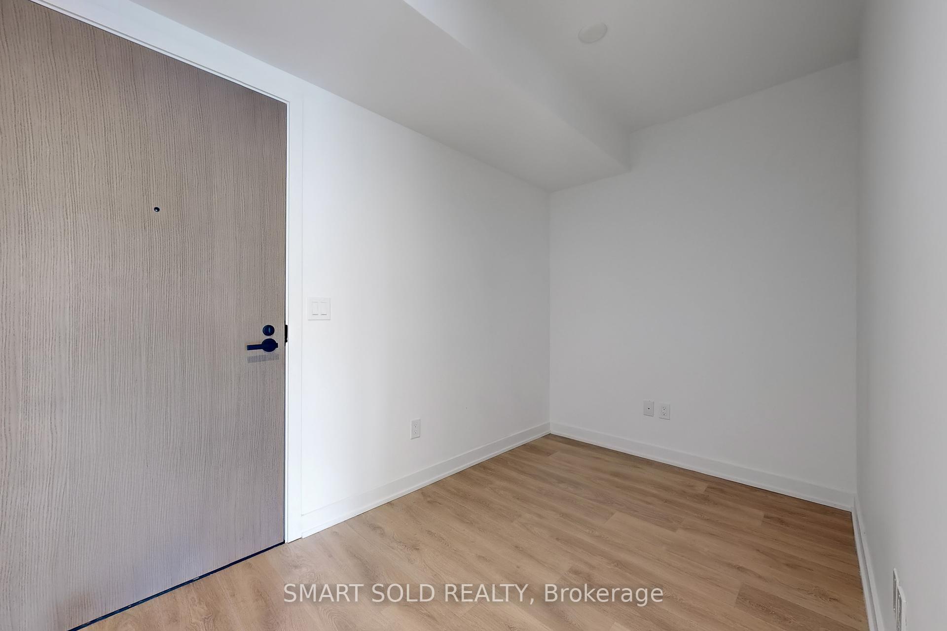 3 Bedrooms Condo at 8 Tippett, Toronto For sale