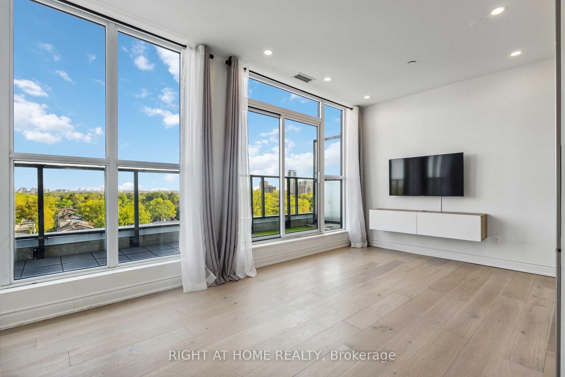 2 Bedrooms Condo at 2301 Danforth, Toronto For sale