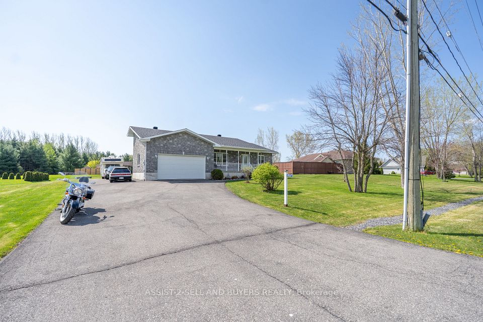 18267 Samuel Drive, South Glengarry, ON K6H 7J1