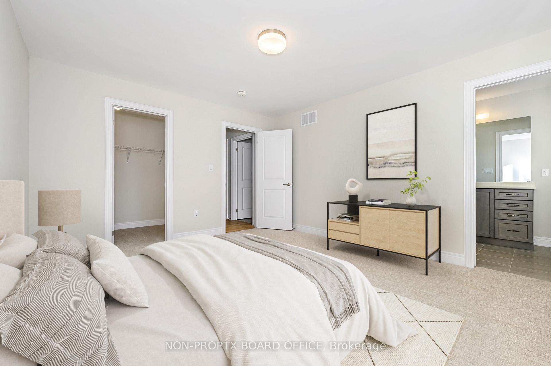 3 Bedrooms Condo at 2184 Postmaster,  Oakville For sale