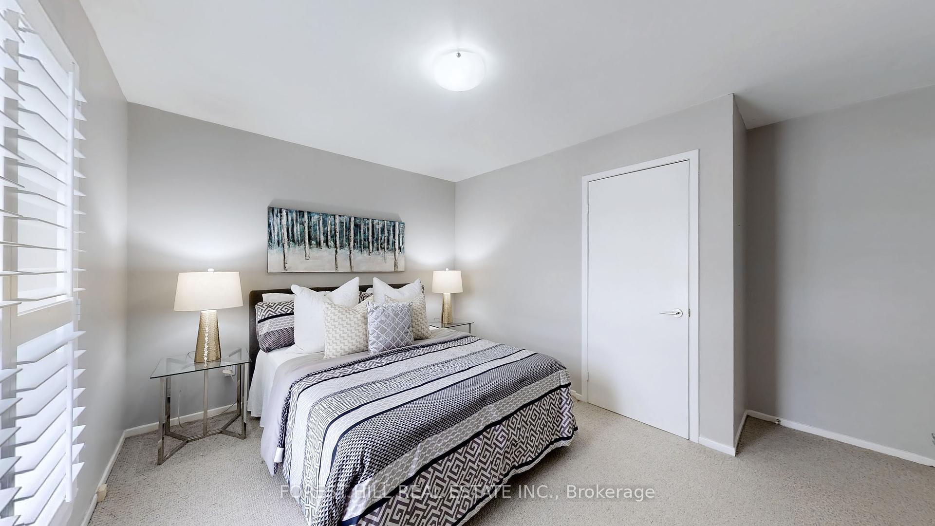 4 Bedrooms Condo at 33 Proudbank Millway, Toronto For sale