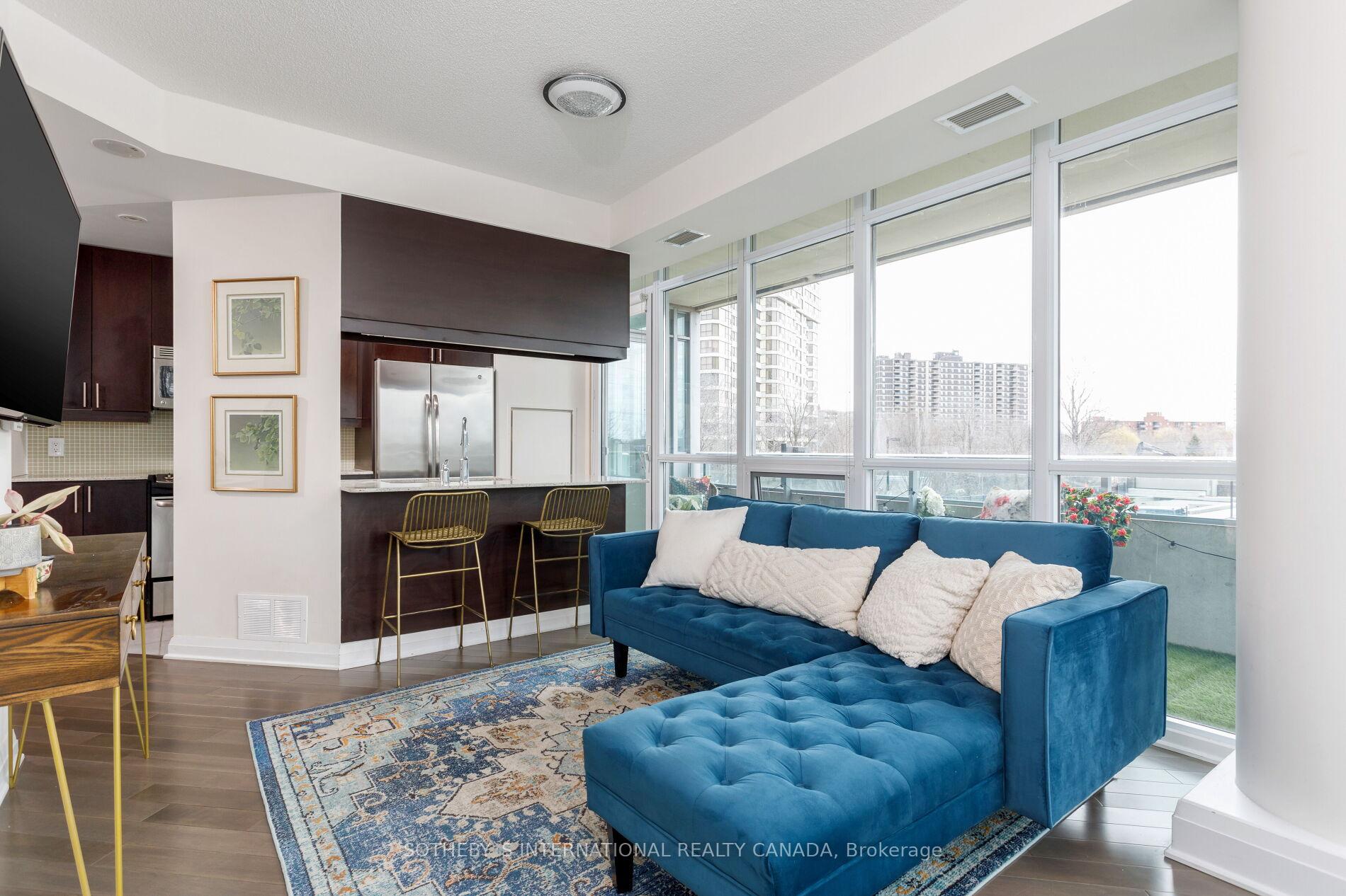2 Bedrooms Condo at 1055 Southdown,  Mississauga For sale