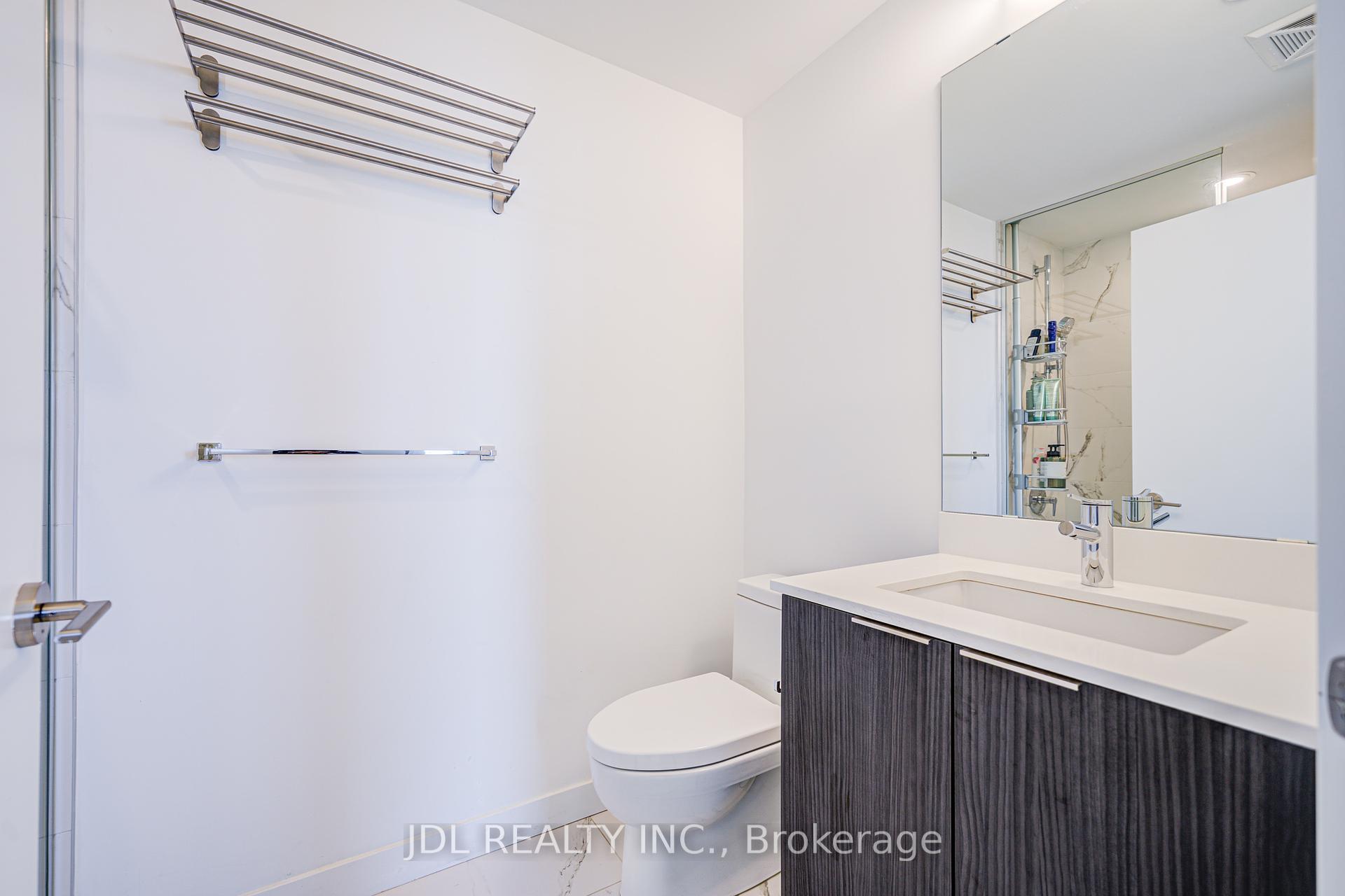 2 Bedrooms Condo at 8 Olympic Garden, Toronto For sale