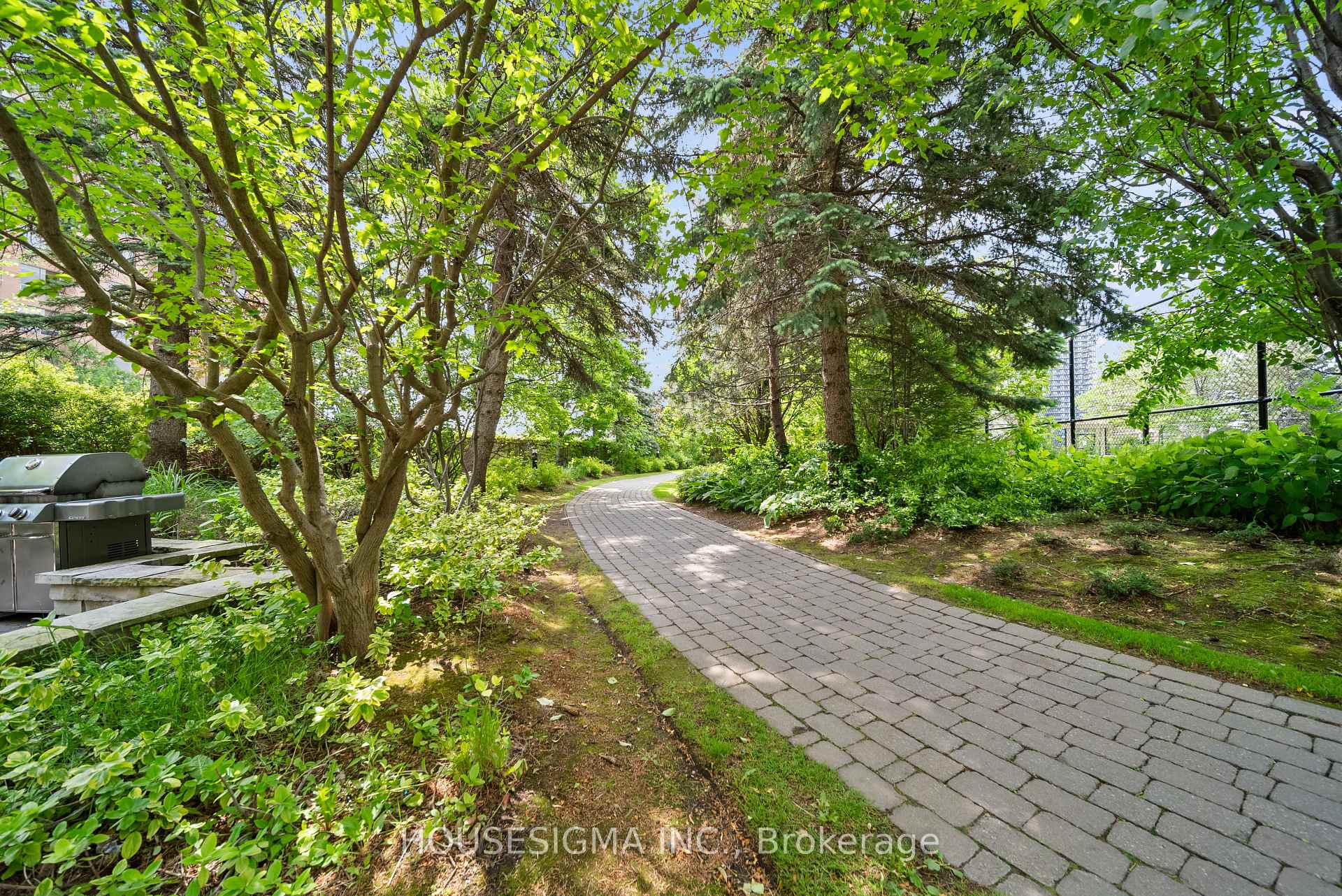 3 Bedrooms Condo at 5 Northtown, Toronto For sale