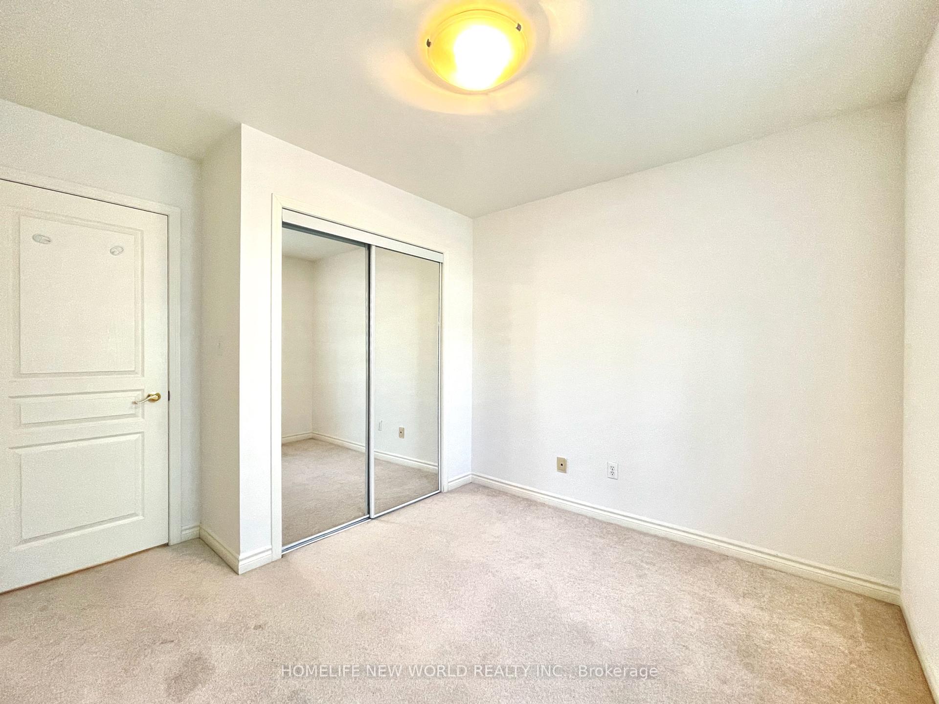 3 Bedrooms Condo at 11 Everson, Toronto For sale