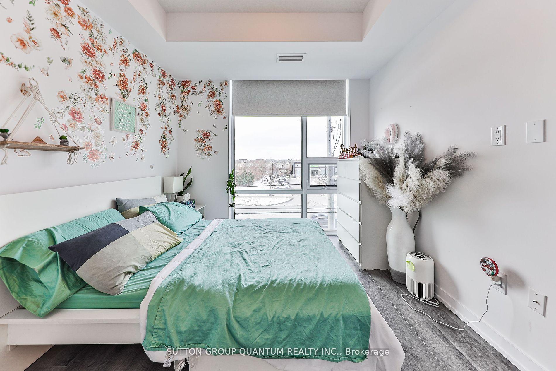 2 Bedrooms Condo at 470 Dundas, Hamilton For sale