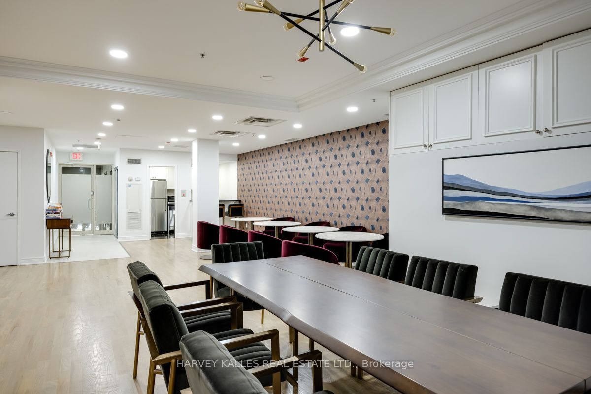 60 St. Clair Avenue W 1107