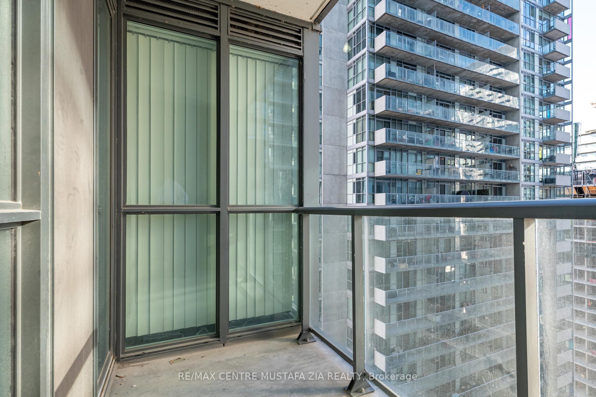 2 Bedrooms Condo at 88 Blue Jays, Toronto For sale
