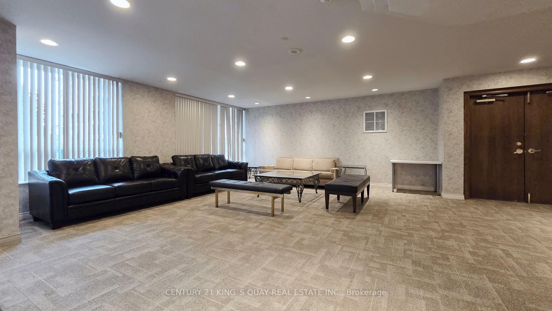 2 Bedrooms Condo at 18 Pemberton, Toronto For sale