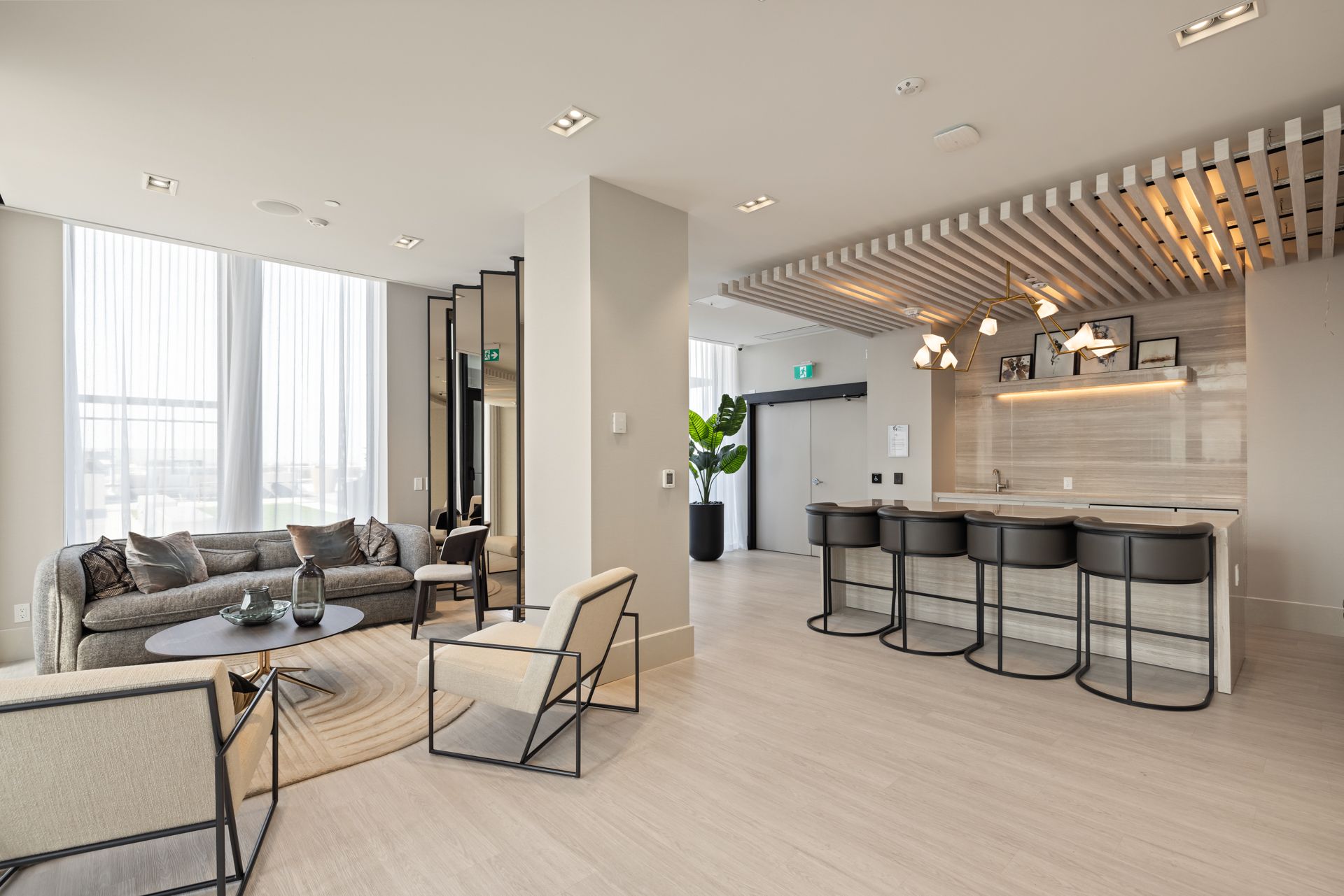 2020 Bathurst Street 1602