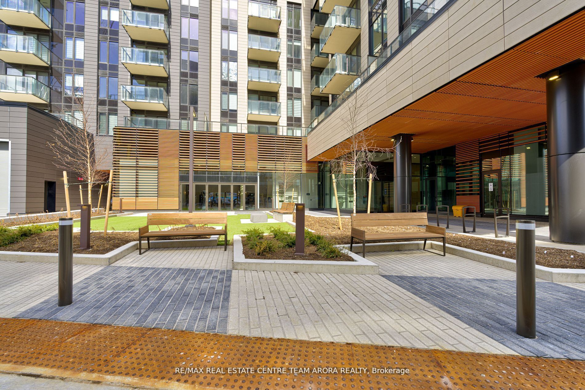 1415 Dundas Street E, #415