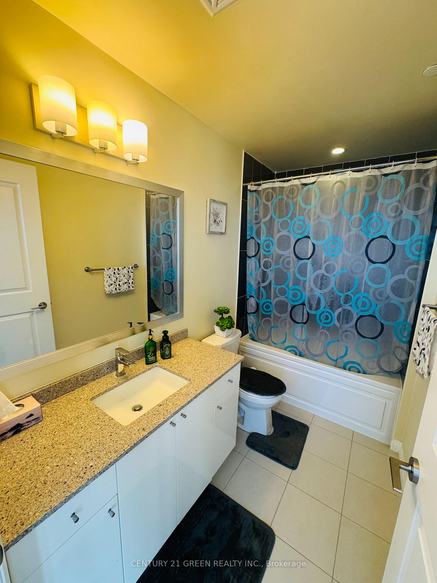 3 Bedrooms Condo at 5025 Four Springs, Mississauga For sale
