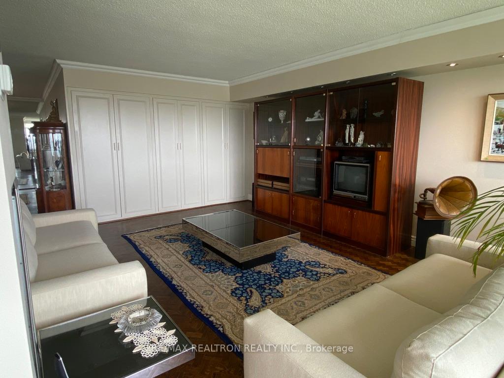2 Bedrooms Condo at 1555 Finch,  Toronto For sale