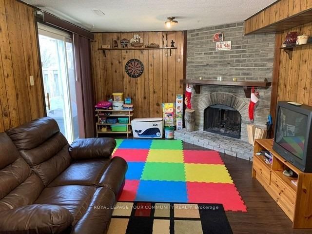 https://trreb-image.ampre.ca/_6aHEfNgX3dzQCx0-ashPhVfdcVrBBIu53xfRabFi4I/rs:fit:960:960/wm:.5:so:0:50:.4/wmsh:10/wmt:PHNwYW4gZm9yZWdyb3VuZD0nd2hpdGUnIGZvbnQ9JzY4Jz5ST1lBTCBMRVBBR0UgWU9VUiBDT01NVU5JVFkgUkVBTFRZLCBCcm9rZXJhZ2U8L3NwYW4-/L3RycmViL2xpc3RpbmdzLzQwLzk4LzcwLzU0L3AvYzJlZDRkMGQtZDQxMS00OWJiLWFkYTItNGNjNjNmNzMyYjIzLmpmaWY.jpg