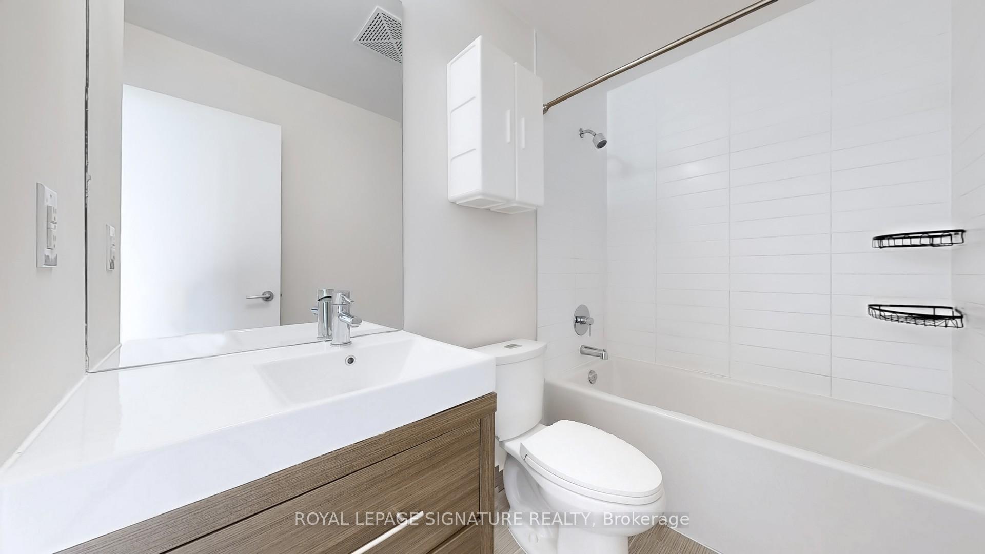 2 Bedrooms Condo at 70 Forest Manor, Toronto For sale