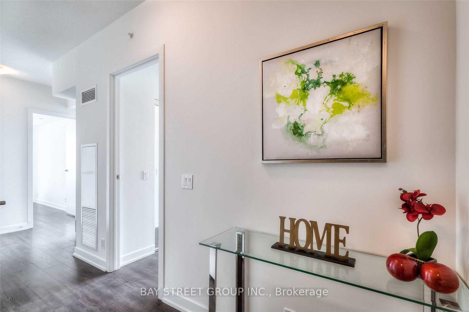 3 Bedrooms Condo at 2200 Lakeshore,  Toronto For sale
