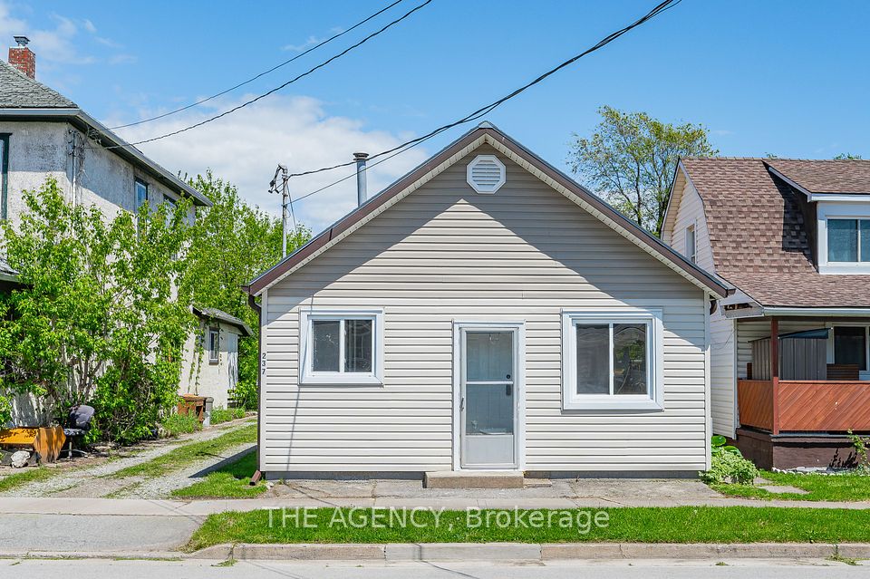 #Unit A - 237 Mitchell Street, Port Colborne, ON L3K 1Y5