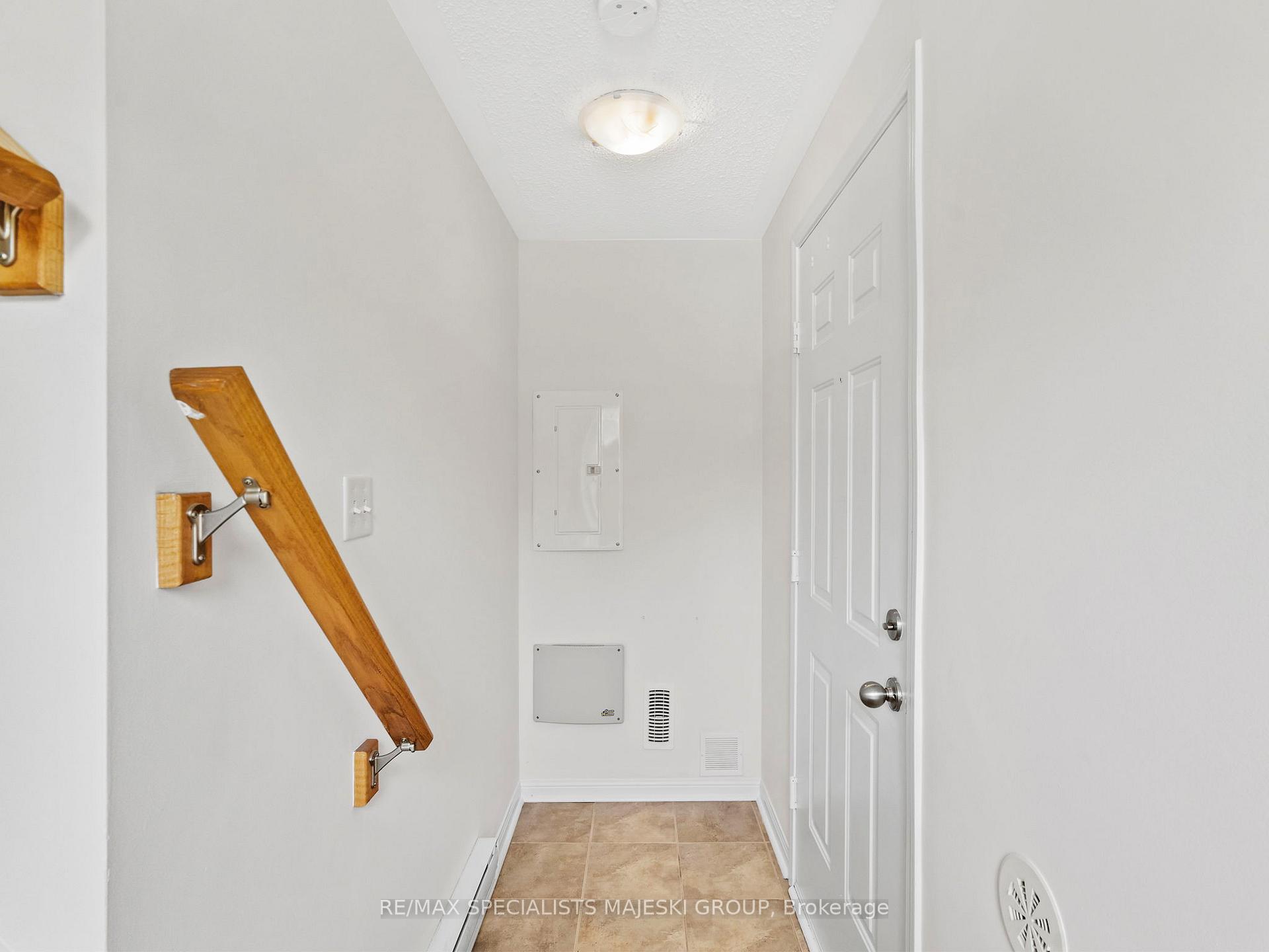 2 Bedrooms Condo at 2891 Rio, Mississauga For sale