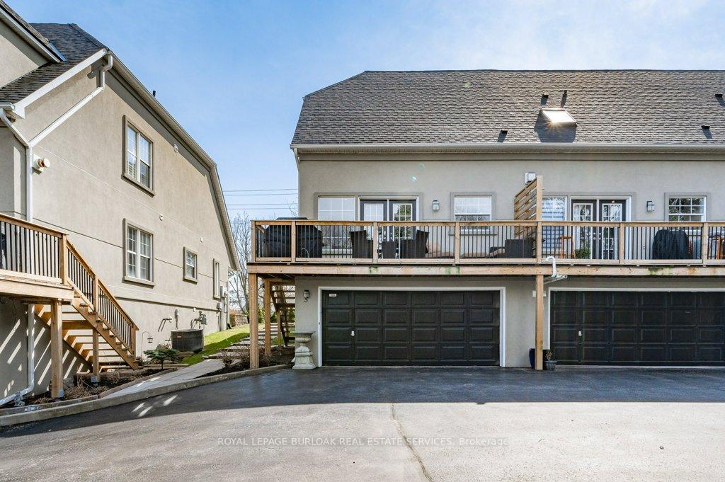 2 Bedrooms Condo at 1061 North Shore, Burlington For sale